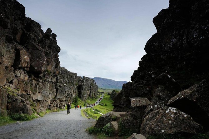 Whale Watching and Golden Circle Tour from Reykjavik - A full Iceland day, from sea spray to steaming ground
